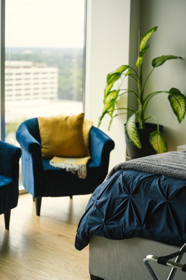 롤리 Upscale Downtown High-Rise 아파트 외부 사진